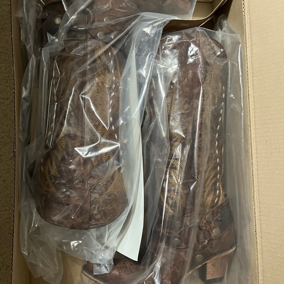 BNIB Sold Out! Junk Gypsy Lane Vagabond Cowboy Boots size 8 Brown 🔥 🔥🔥 - Picture 9 of 11